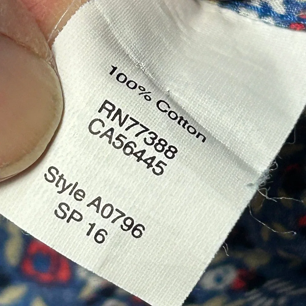 J. Crew Dark Blue Floral Button-down‎ Slim Shirt Men's Medium.